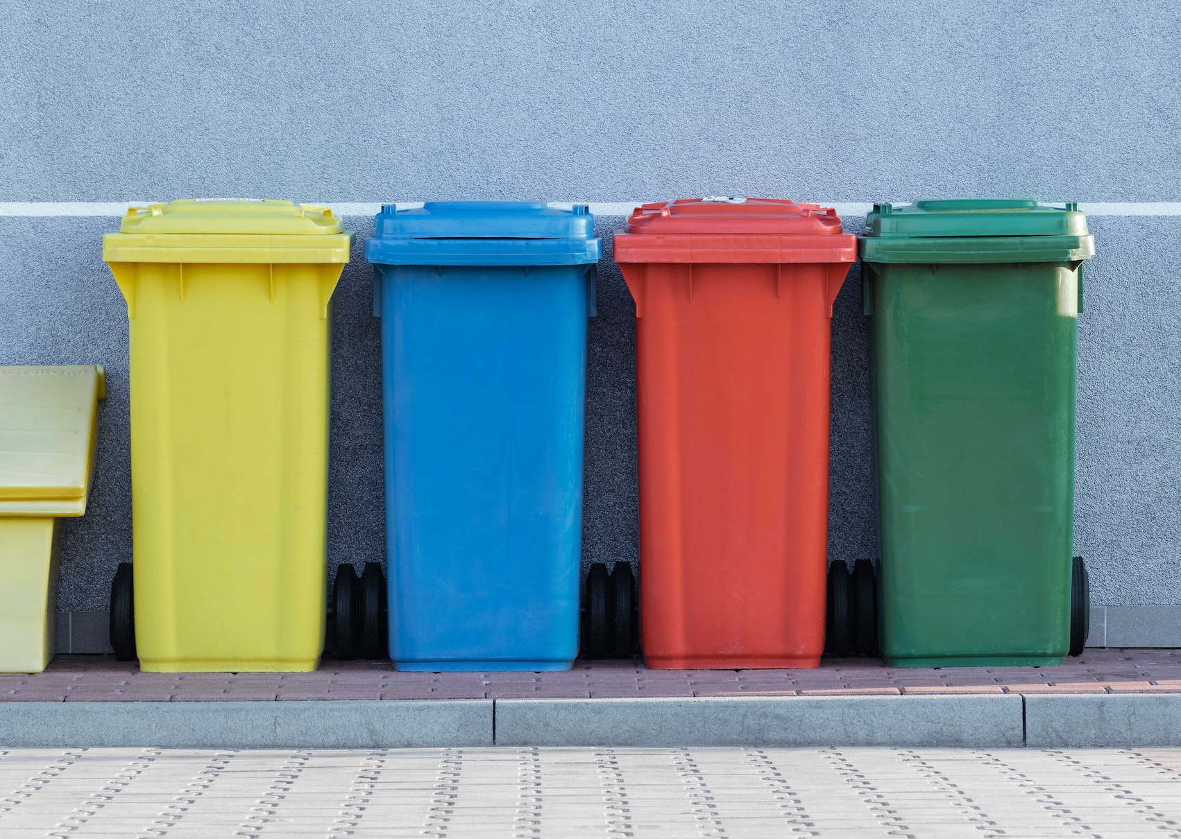 Make the switch to centralized waste bins Cleansolution
