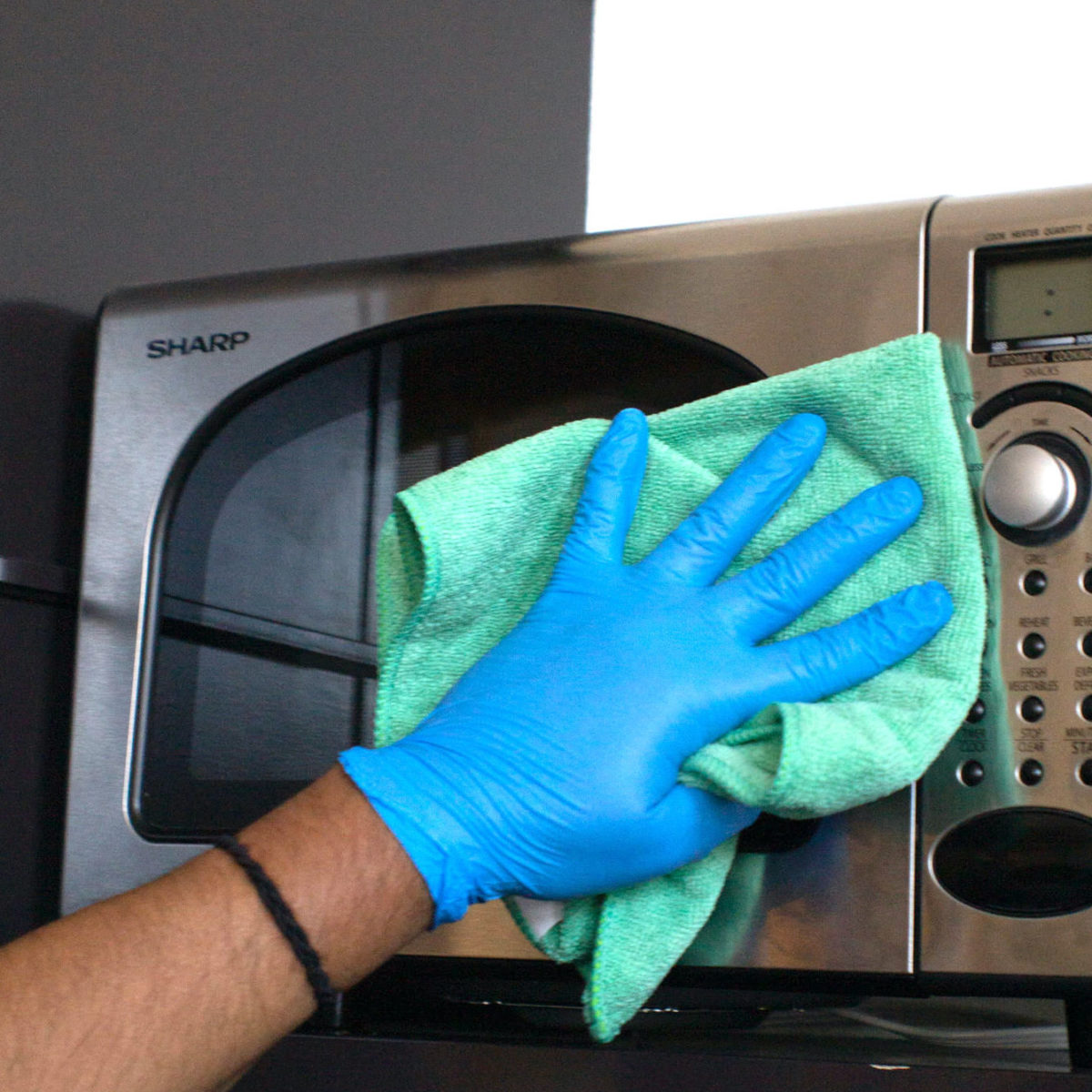 Cleaner wiping microwave