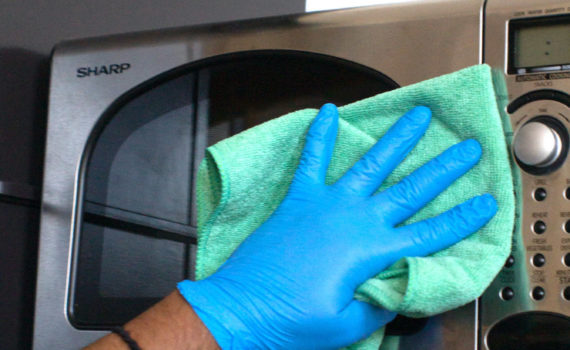 Cleaner wiping microwave